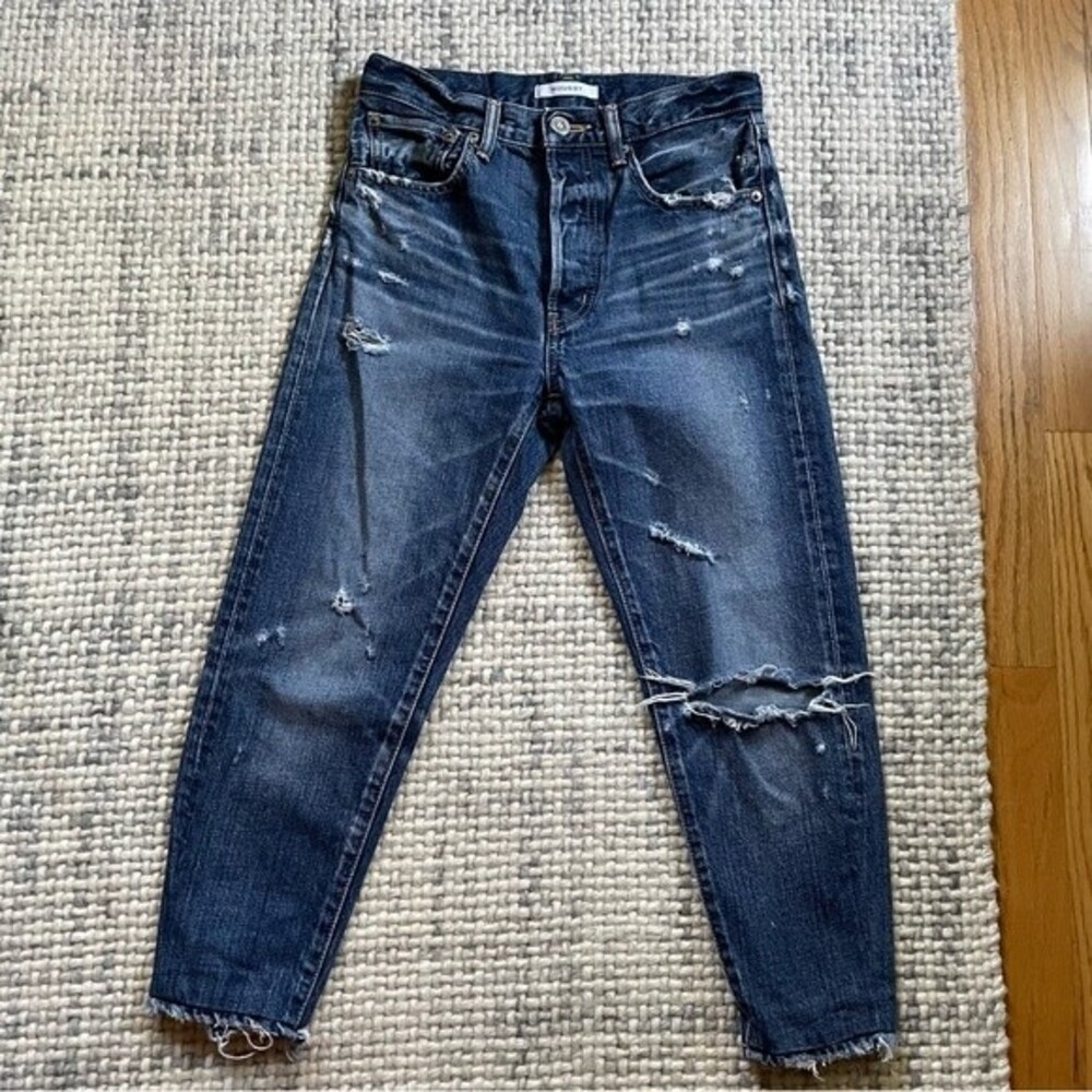 Moussy Medium Wash Distressed Ankle Jeans 25